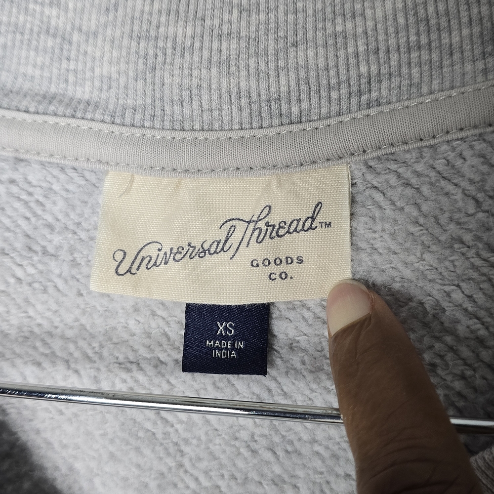 Universal Thread Light Gray V-Neck Sweatshirt - image 5